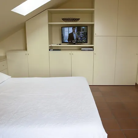 Mansard Very Close To Duomo Milano